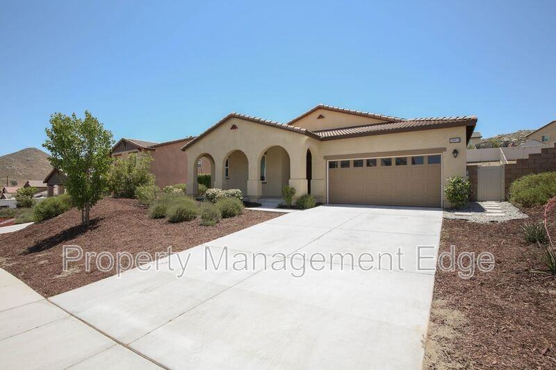 30913 Chuckwagon Ct - Photo 3 of 31