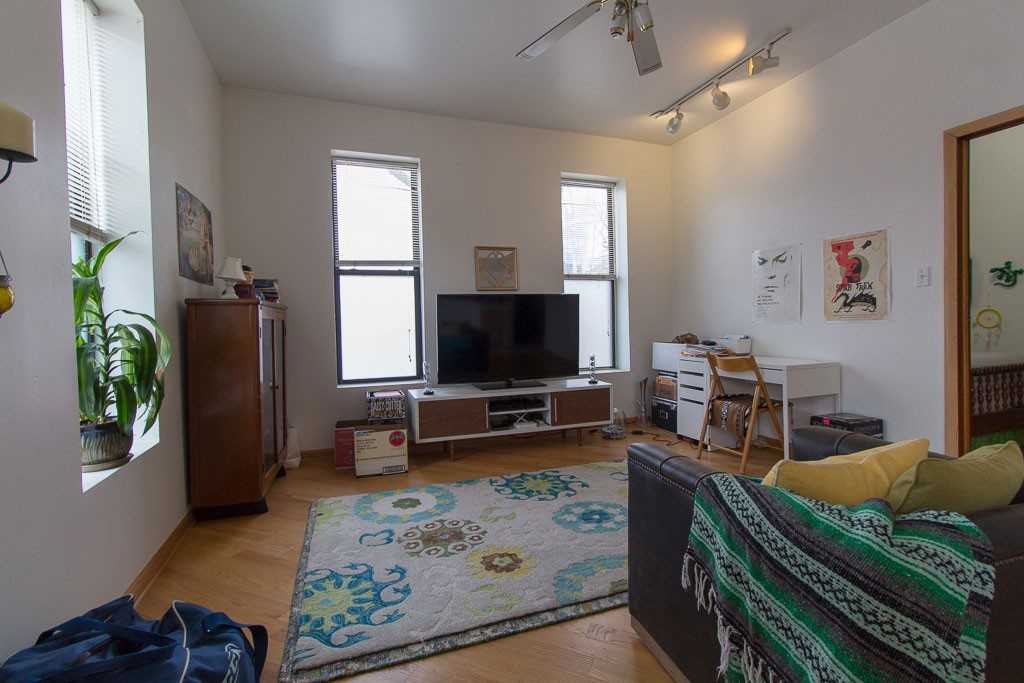 2325 W Ohio St #FA8 - Photo 5 of 15