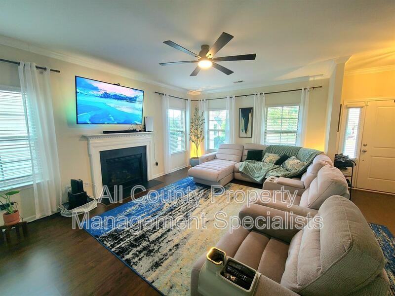 235 Meadow Springs Dr - Photo 4 of 19