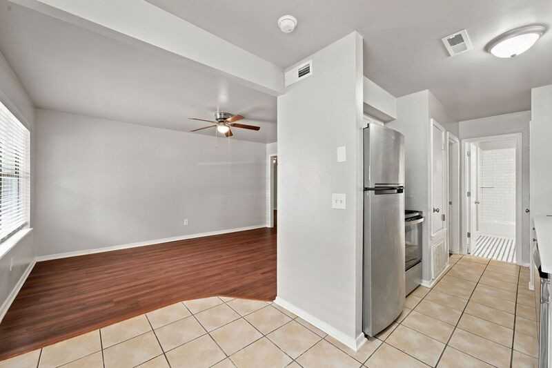 2770 N Barcelona Ave - Photo 4 of 15