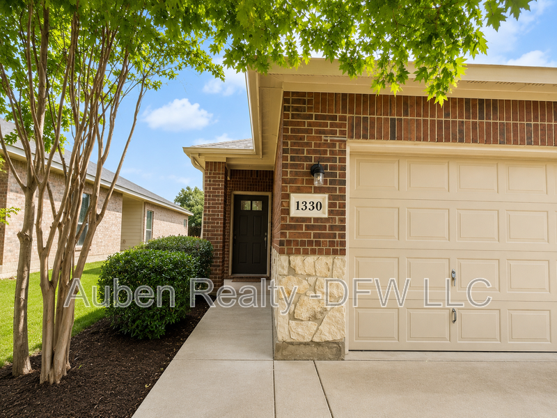 1330 Piedmont Dr - Photo 2 of 19