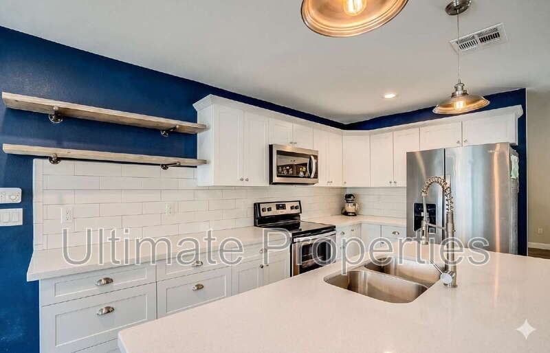 17802 N 43rd Way - Photo 3 of 5