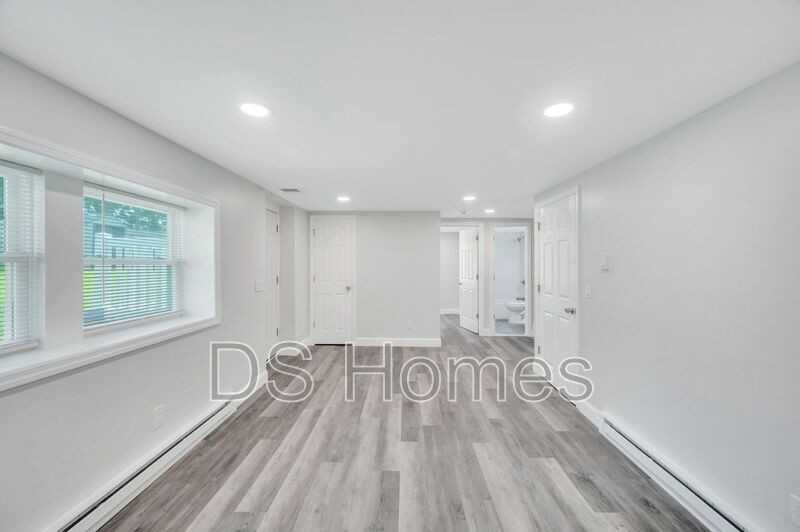 615 Macdonald Ave #2 - Photo 4 of 13
