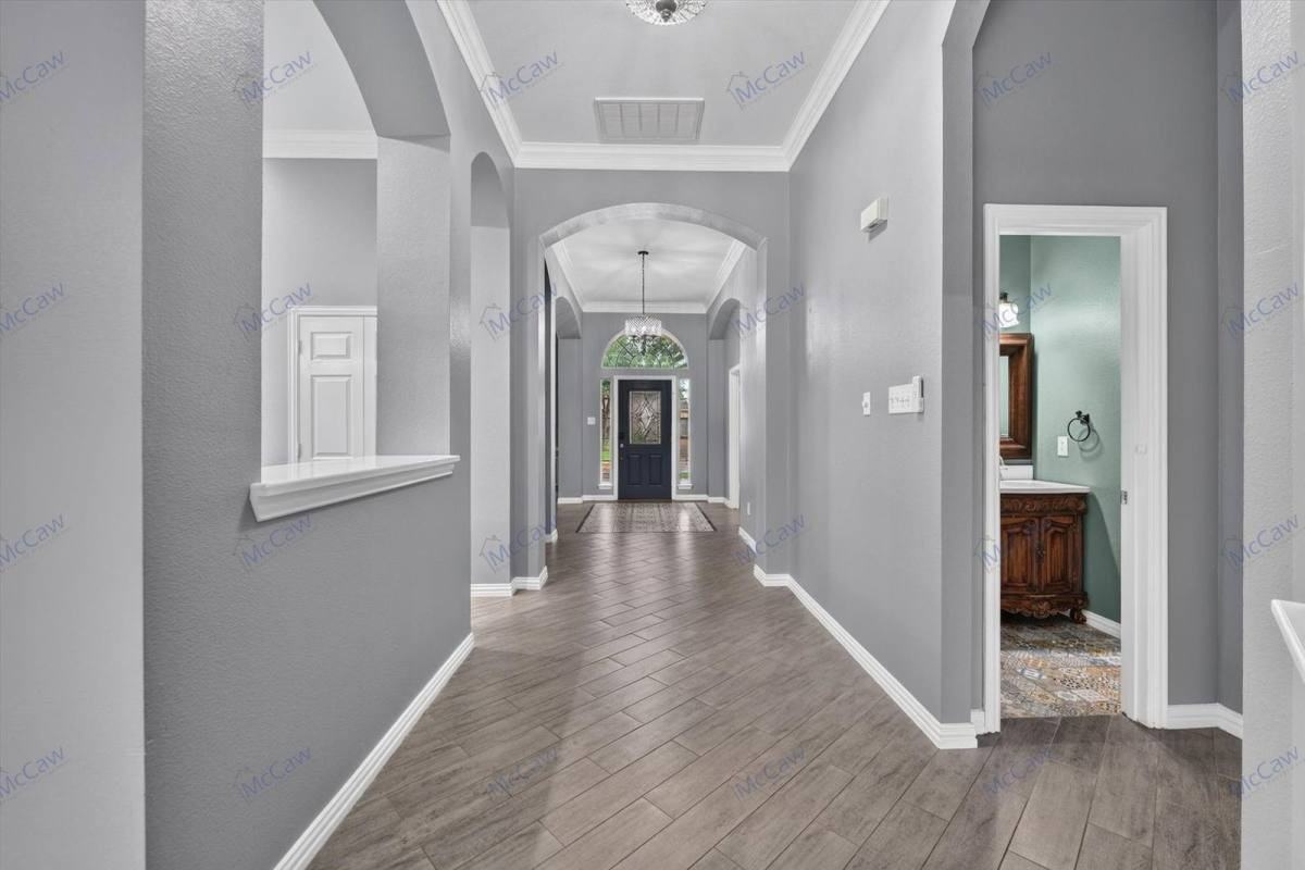 608 Walnut Hollow Dr - Photo 2 of 10