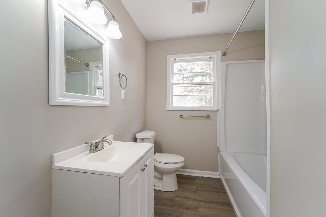 1880 Camellia Lane - Photo 5 of 8
