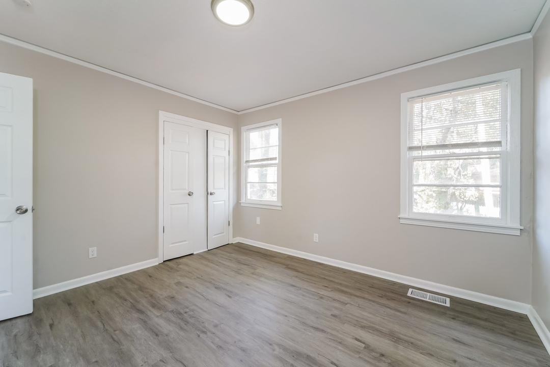 1880 Camellia Lane - Photo 6 of 8
