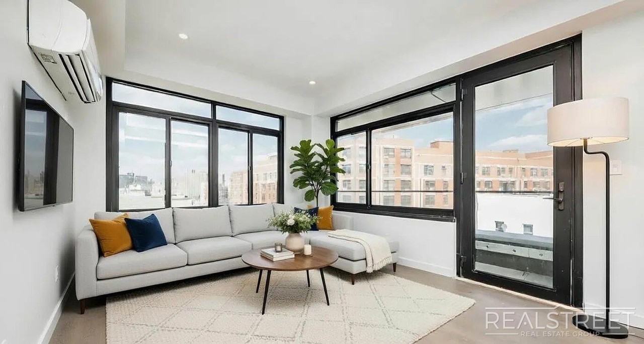 594 Bushwick Ave #302