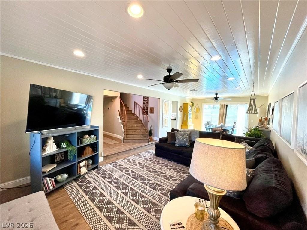 2246 Windsor Dr - Photo 6 of 50