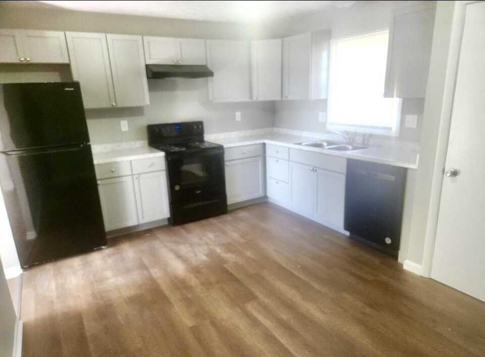 3705 Trent Cir - Photo 2 of 3