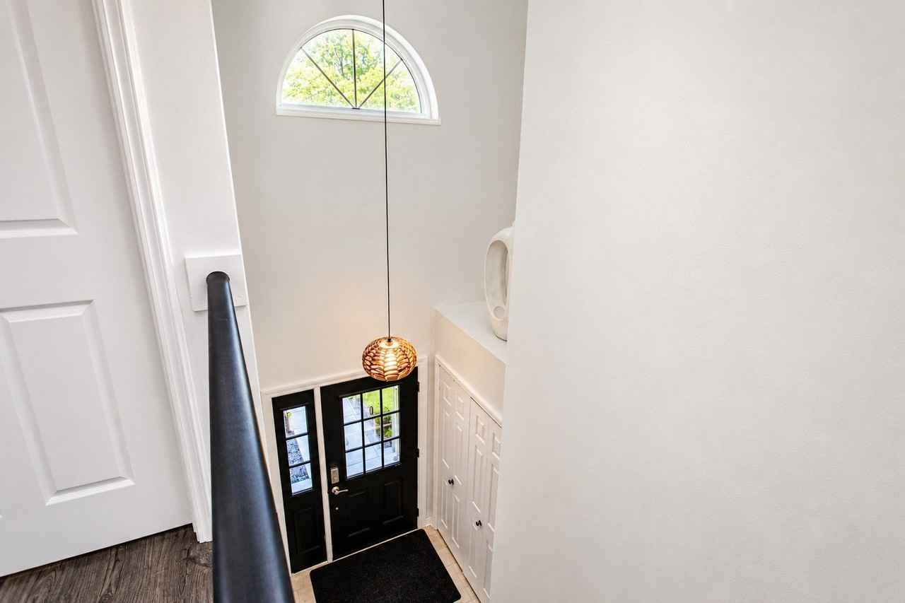 313 Sheffield Dr - Photo 4 of 50