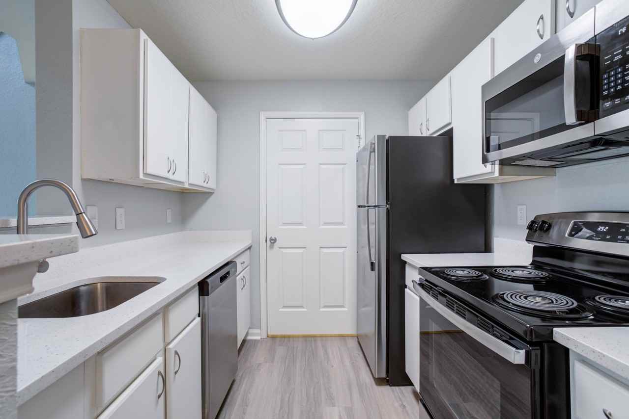 Marina Pointe - Photo 6 of 25