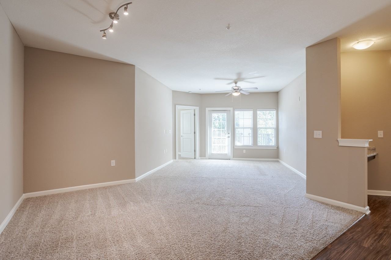 Integra Vistas Apartments - Photo 3 of 20
