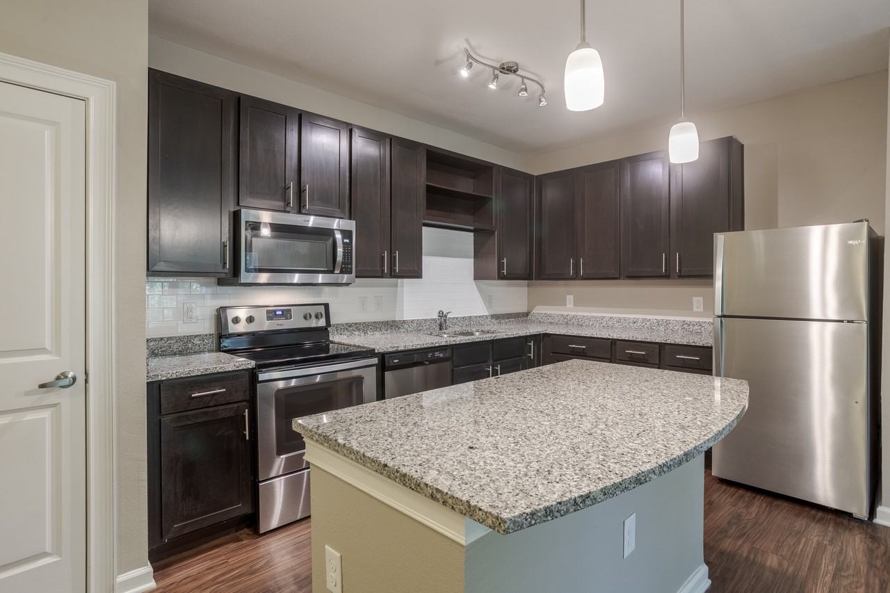 Integra Vistas Apartments - Photo 6 of 20