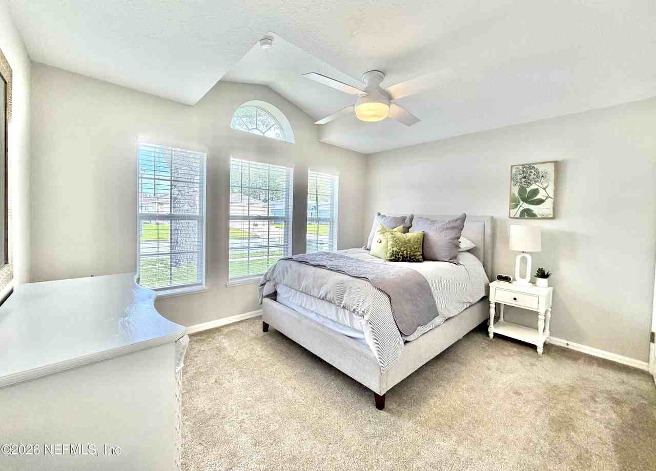 11110 Peerless Ln - Photo 3 of 46