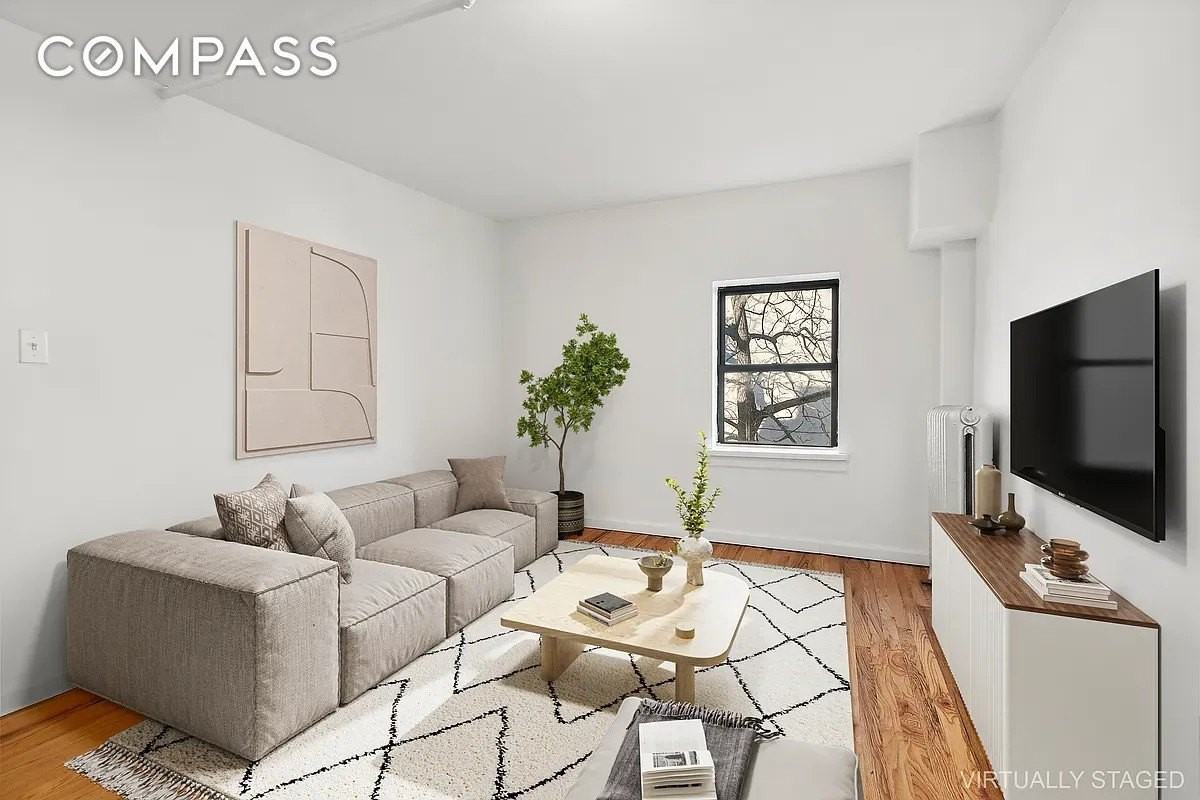 1125 Dean St #4R - Photo 2 of 5