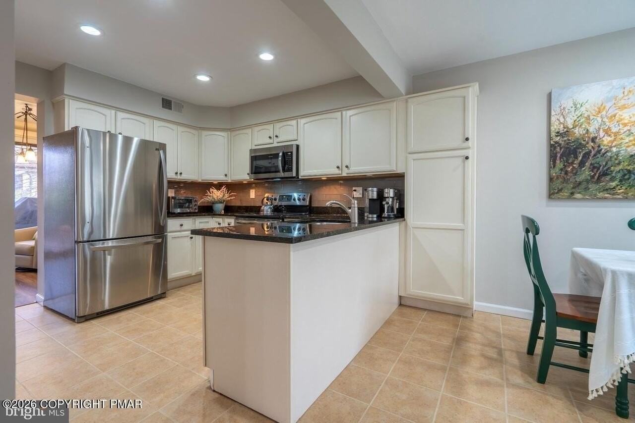 603 Honey Run Rd - Photo 2 of 14