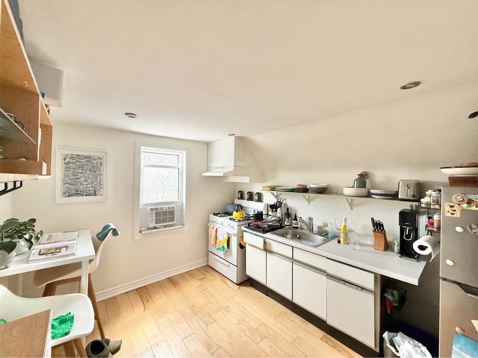31 Conway Avenue #1 - Photo 2 of 7