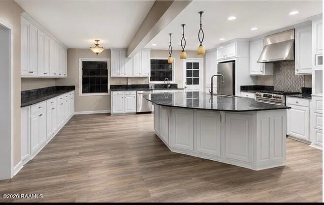 2227 George Dr - Photo 4 of 15
