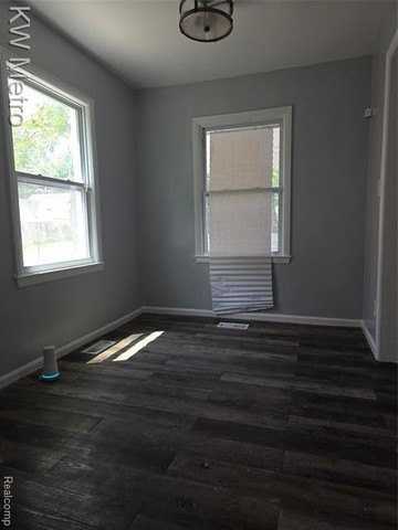 19350 Huntington Rd - Photo 4 of 16