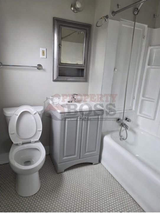 5328 Maywood Ave. #8 - Photo 6 of 6