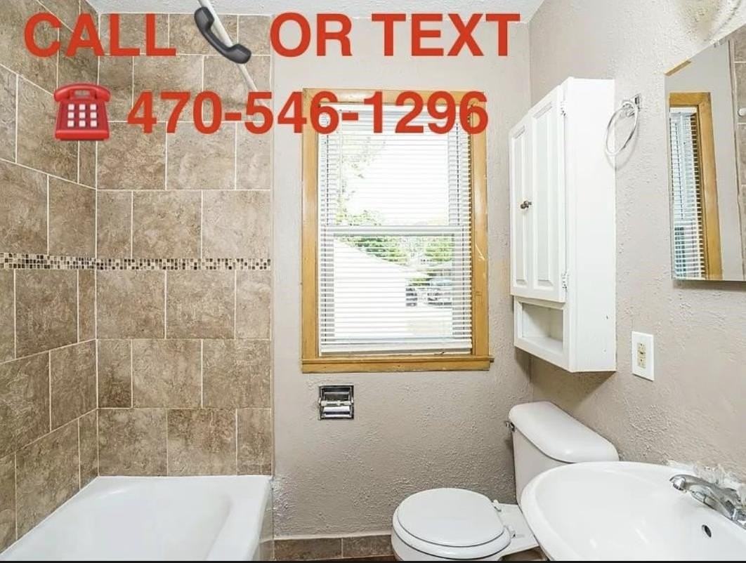 3878 N 69th St Avenue - Photo 4 of 10