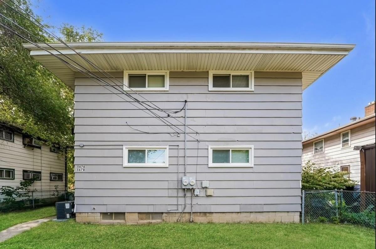 5678 N 61st St Avenue - Photo 5 of 5