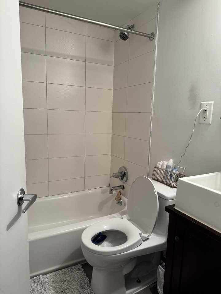 184 Thompson Street #5T - Photo 6 of 8