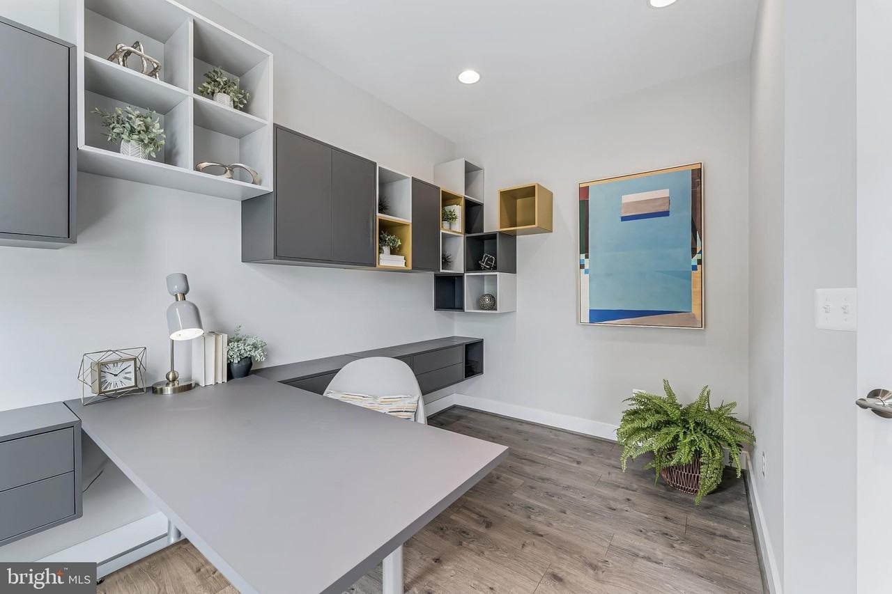 11303 Reston Station Blvd - Photo 4 of 41
