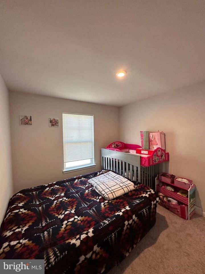 704 Barnwell Dr - Photo 7 of 8