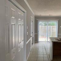 3921 Sterling Pointe Dr - Photo 5 of 19