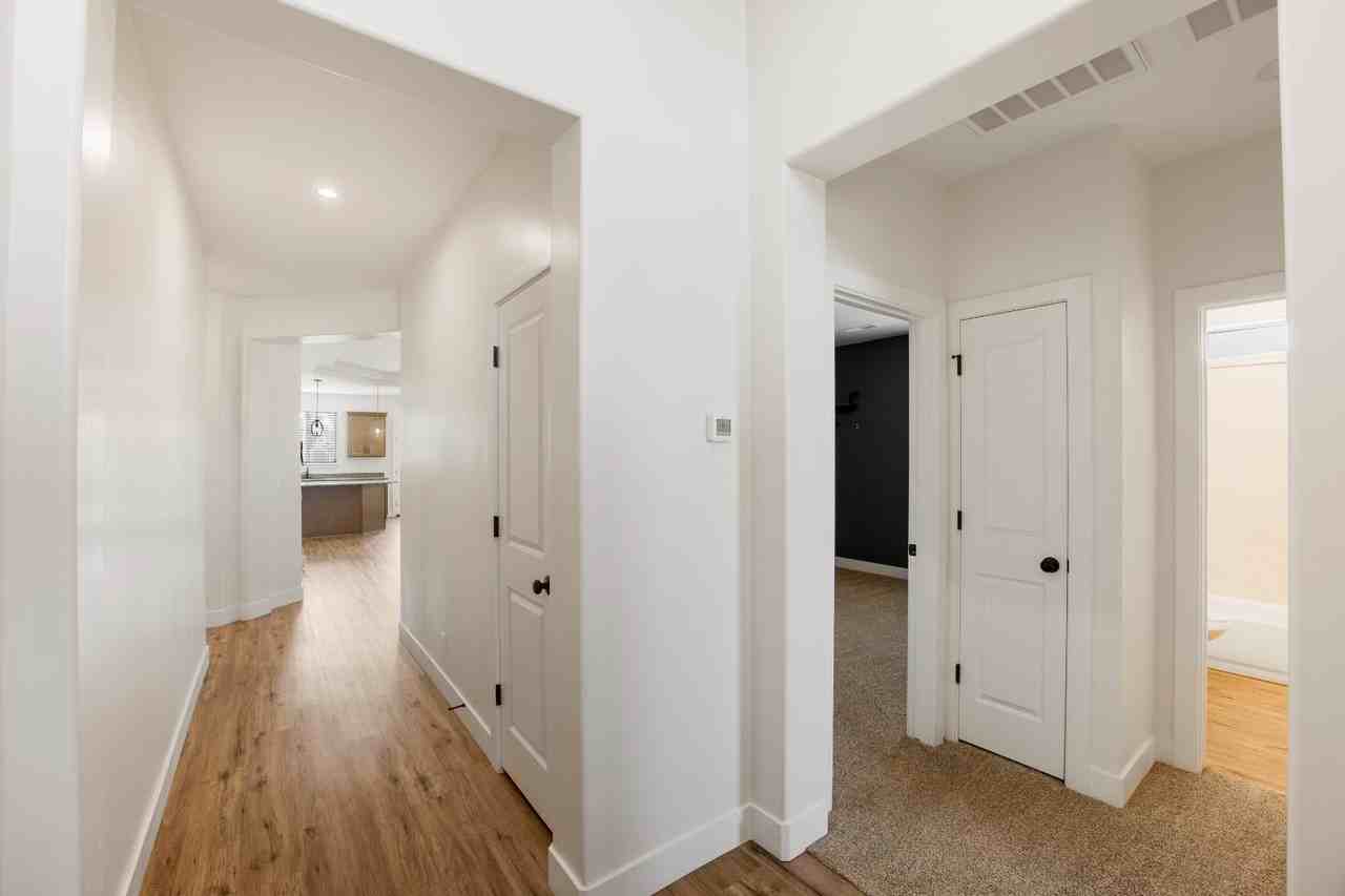 646 N Sandy Talus Dr - Photo 7 of 20