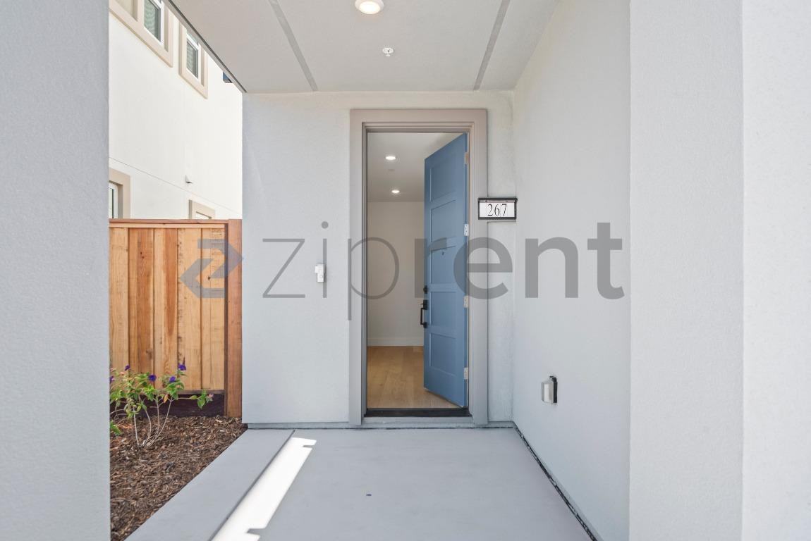 267 Llewellyn Ave - Photo 4 of 30