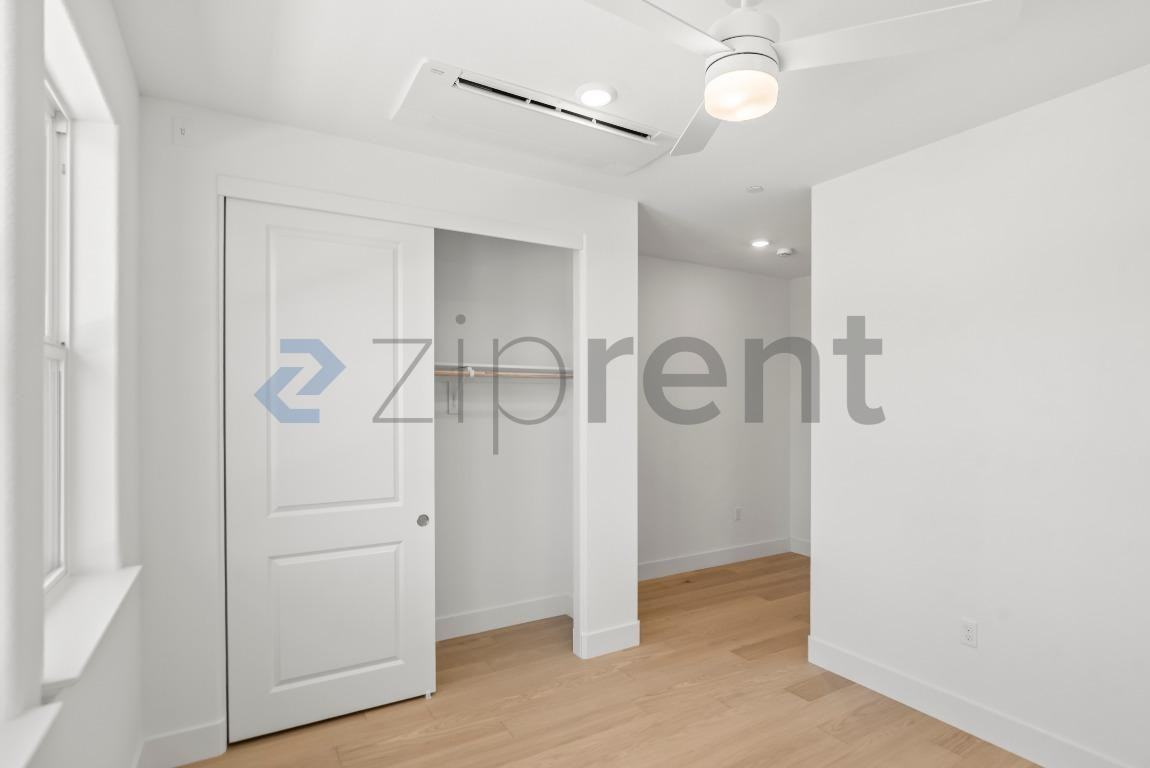 267 Llewellyn Ave - Photo 7 of 30
