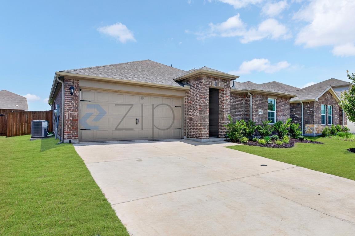 3923 Mountain Dr - Photo 2 of 30