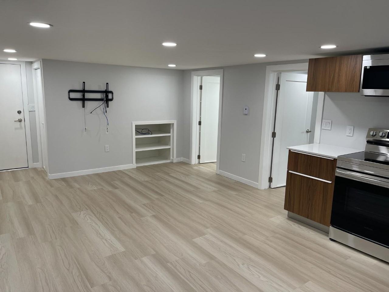 705 Monroe St - Photo 5 of 5