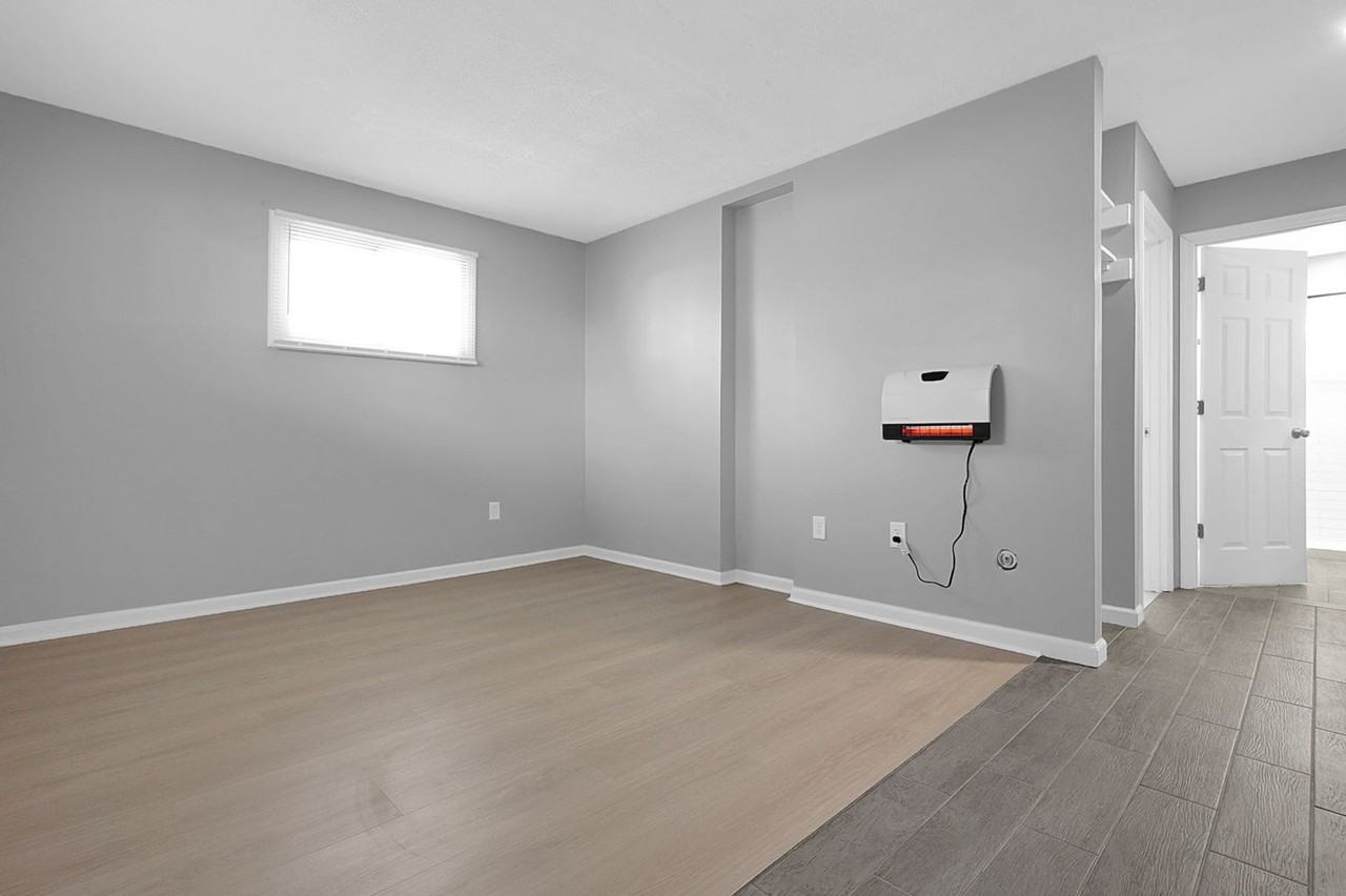 180 N Sylvan Ave #H - Photo 3 of 15