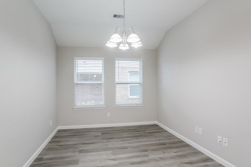 4843 Fair Oak Dale Ln - Photo 5 of 16