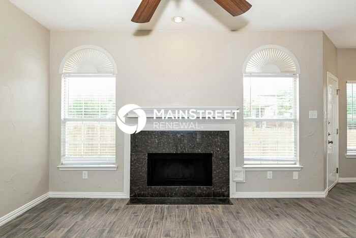 1109 Brevito Dr - Photo 4 of 17