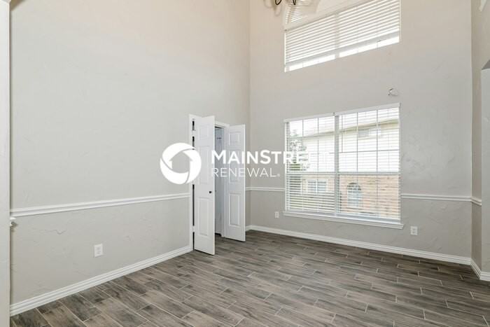 1109 Brevito Dr - Photo 5 of 17