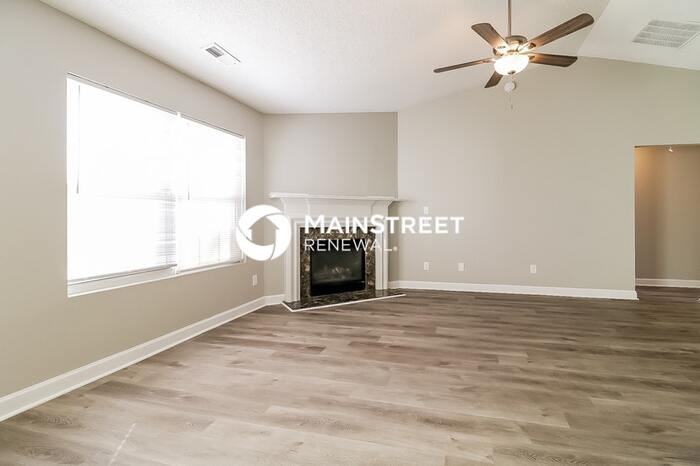 2933 Trassacks Dr - Photo 4 of 16