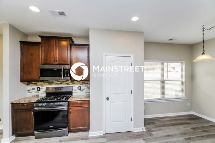 237 Arbor Dr - Photo 4 of 16