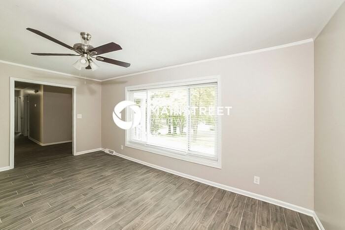 605 Brightsfield Ct - Photo 4 of 16