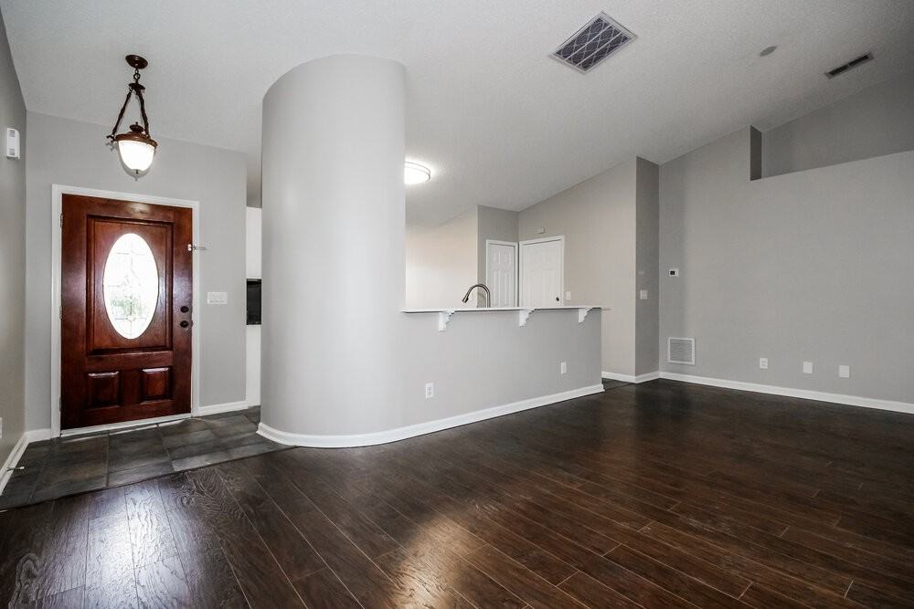 4022 Fontana Pl - Photo 3 of 15