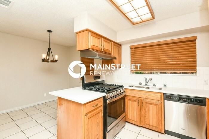 1034 Meadowbrook Dr - Photo 7 of 16