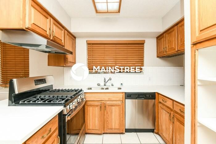 1034 Meadowbrook Dr - Photo 7 of 16