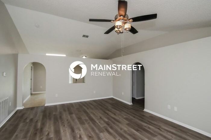 590 Truman St Sw - Photo 5 of 15