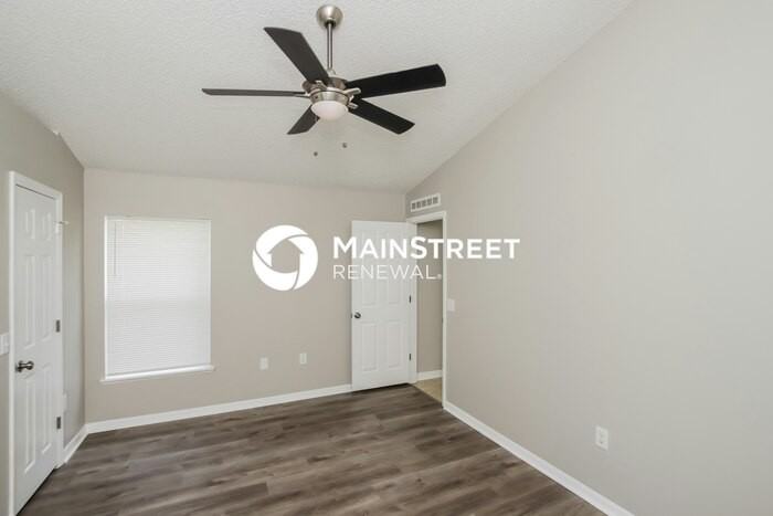 590 Truman St Sw - Photo 7 of 15