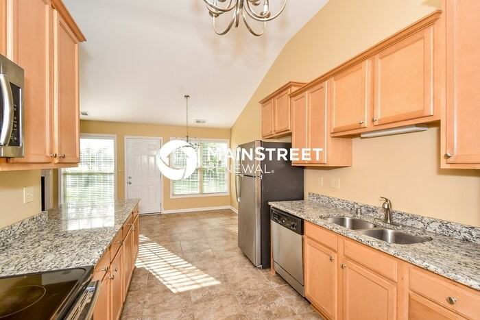 16719 Summit Vista Way - Photo 7 of 17