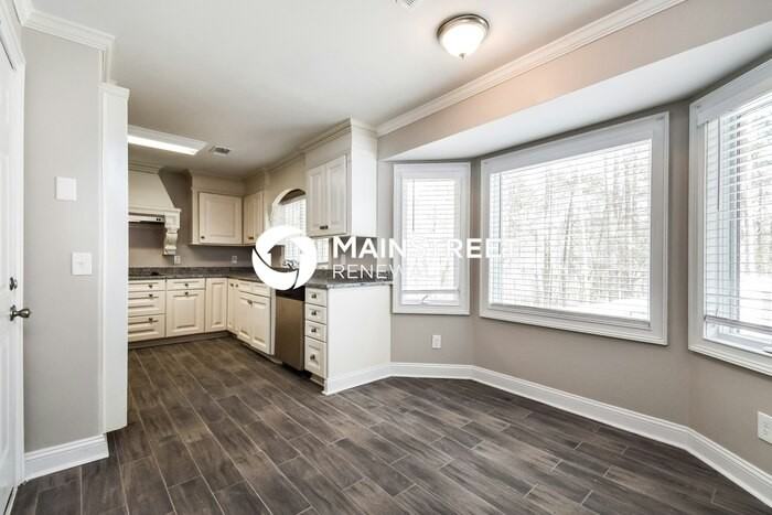 154 Old Norton Rd - Photo 6 of 16