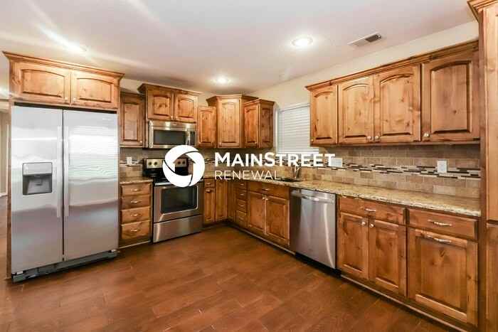 16 Belmo Dr - Photo 4 of 15